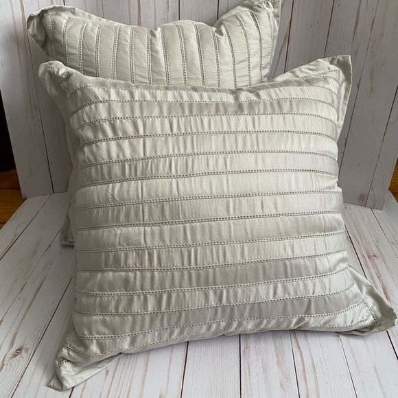 light gray throw pillows